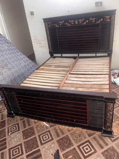 Bed with used mattress | Butt street Sheikhupura
