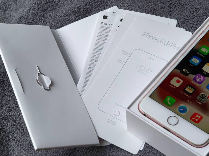 Apple iPhone 6S Plus 2