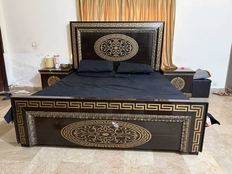 Bed with side table dresesr 2