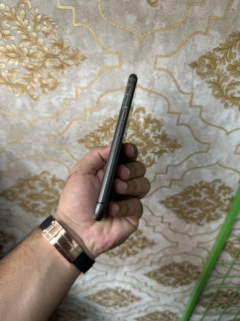 Apple iPhone 11 5