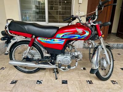CD 70 BIKE FOR SALE IN GOOD CONDITION !!!!