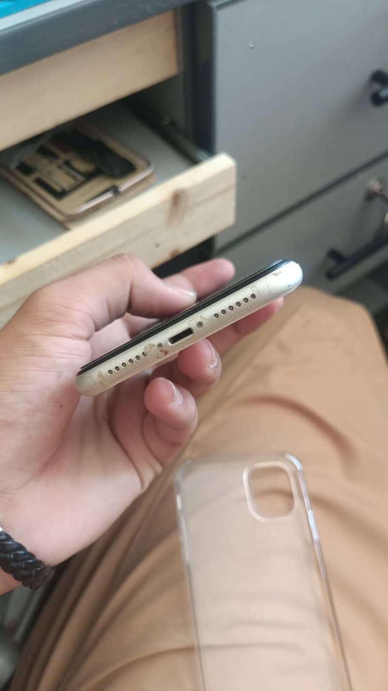 Apple iPhone 11 1