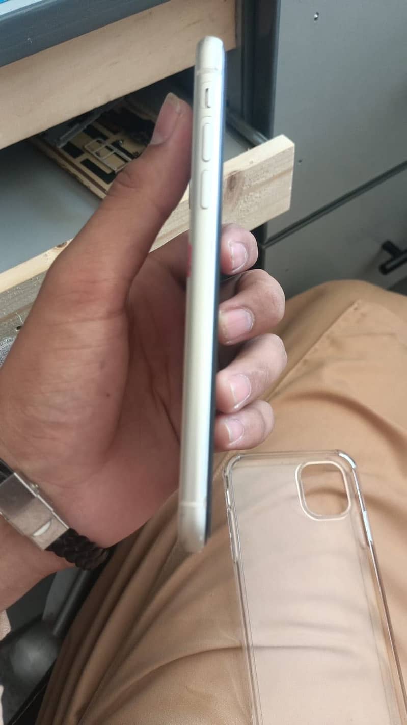 Apple iPhone 11 2