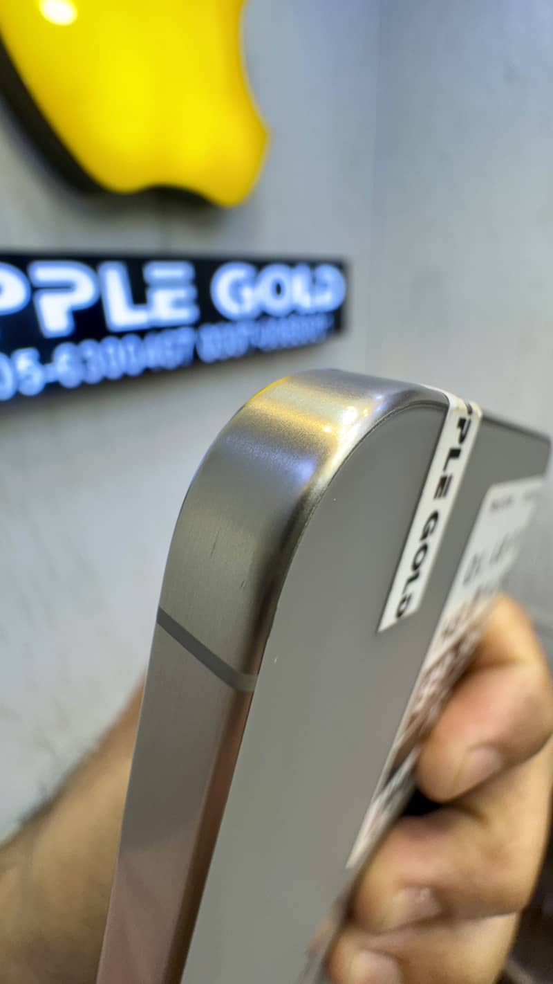 Apple iPhone 15 Pro Max 7