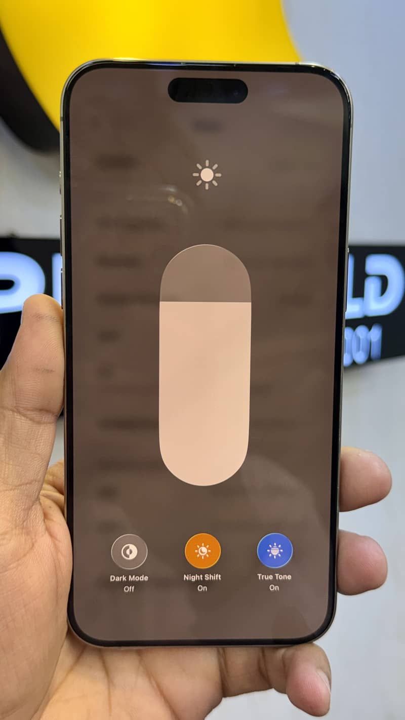 Apple iPhone 15 Pro Max 13