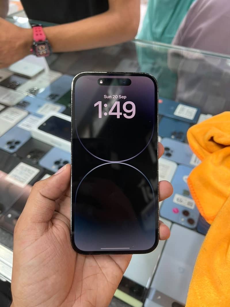 Apple iPhone 14 Pro 2