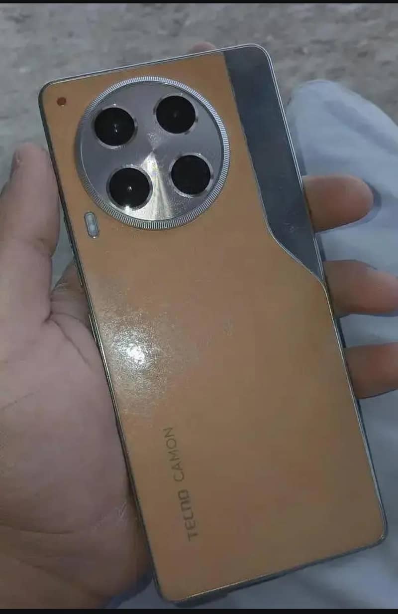 Tecno CAMON 30 7