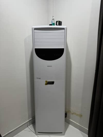 Two piece kenwood floor Ac 2 Ton brand new Price one AC. 200000