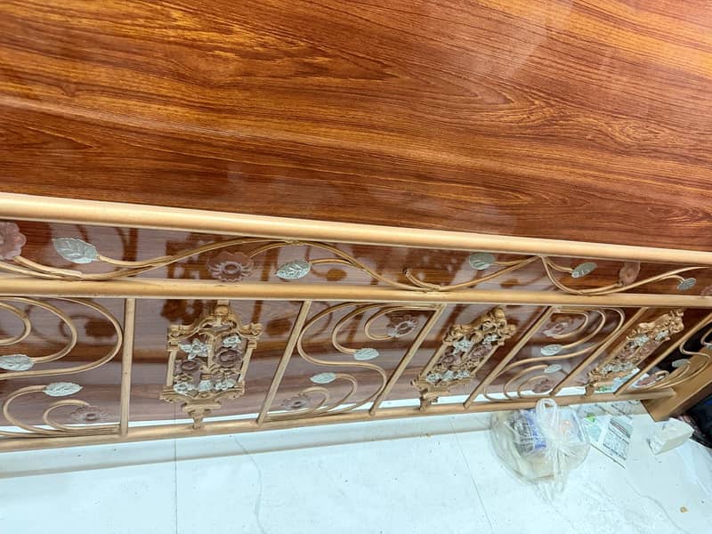 iron bed 1