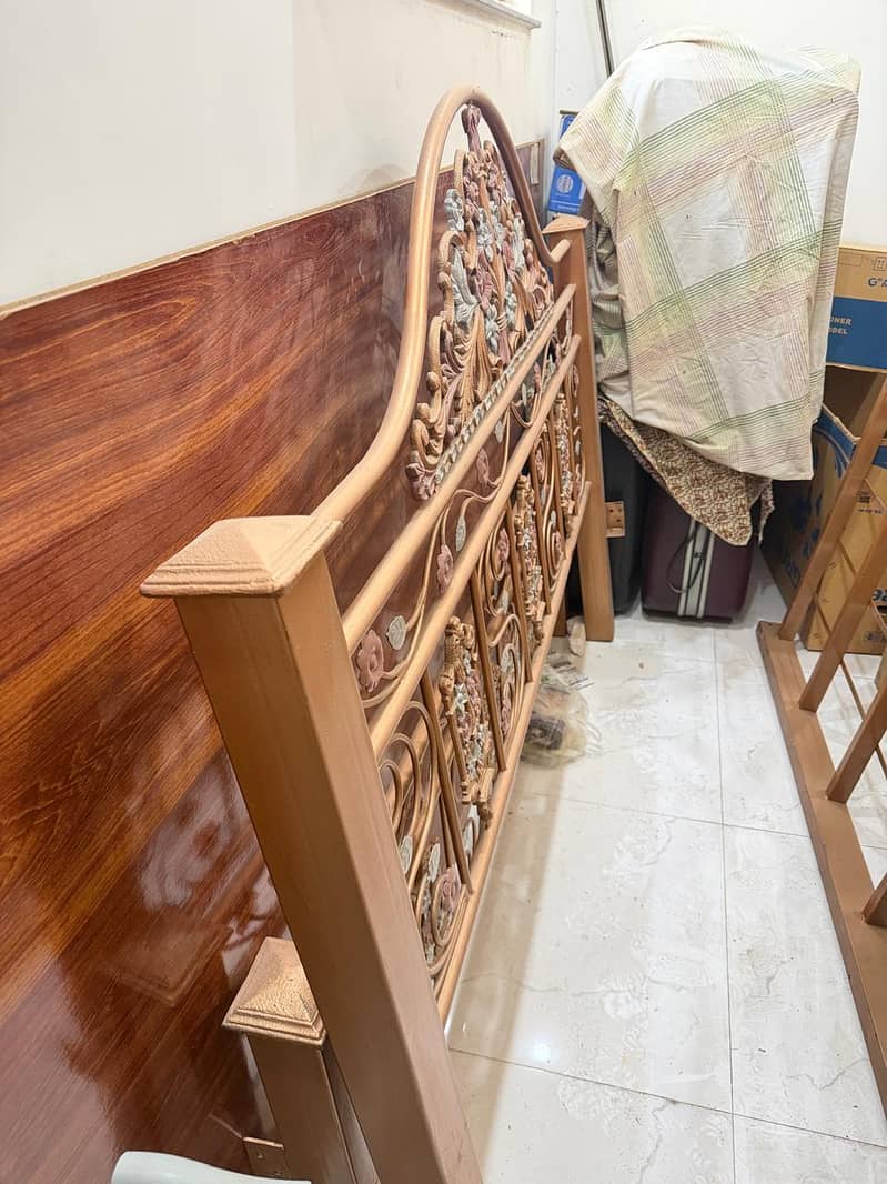 iron bed 2