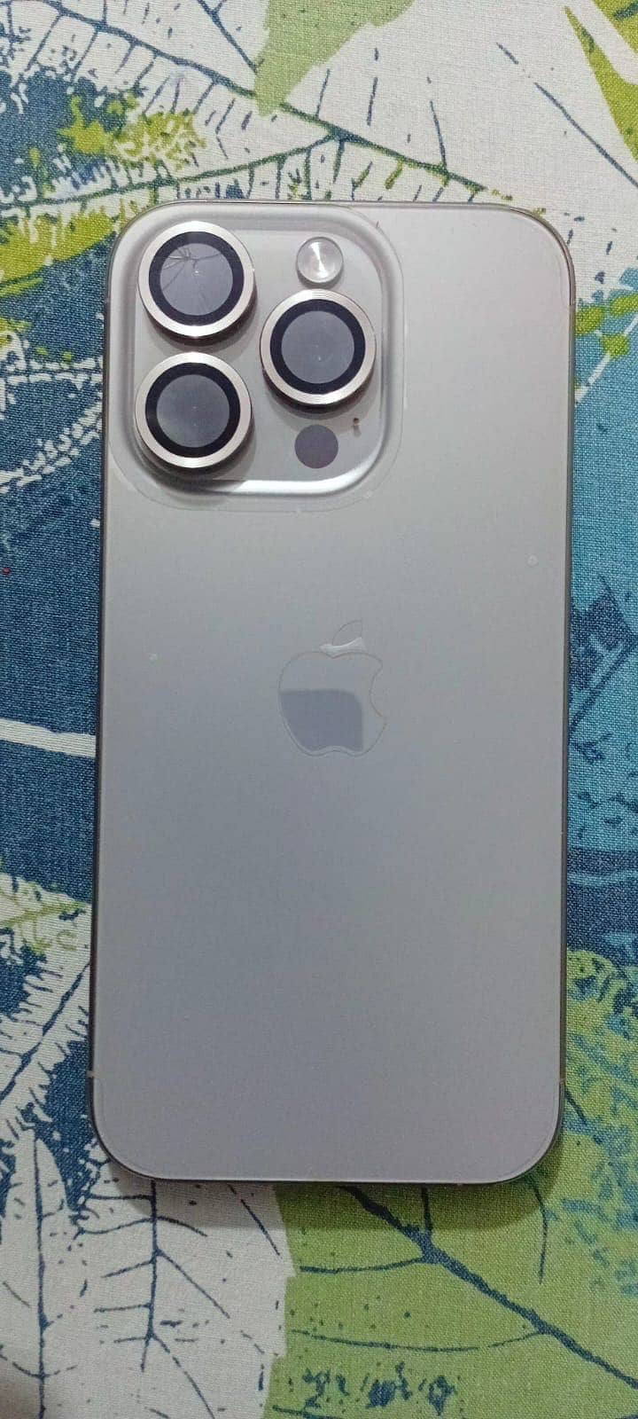 Apple iPhone 15 Pro 0