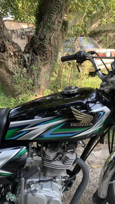 Honda CG 125 2023 model urgent sale
