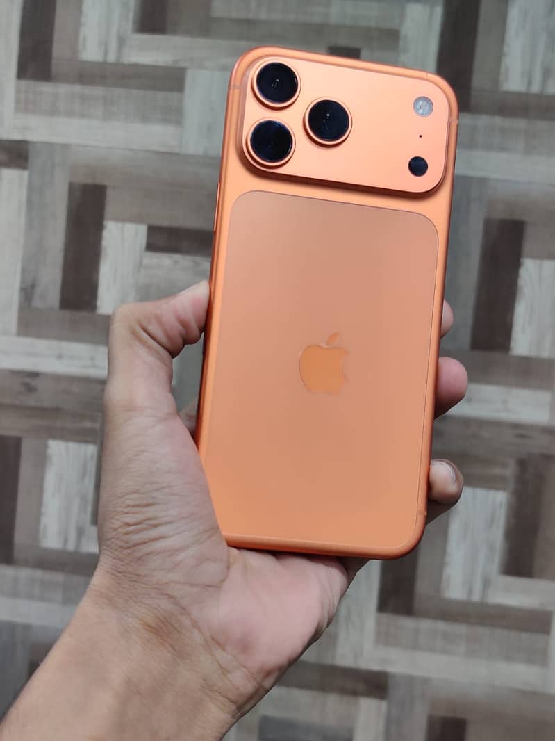 Apple iPhone 17 Pro Max 5