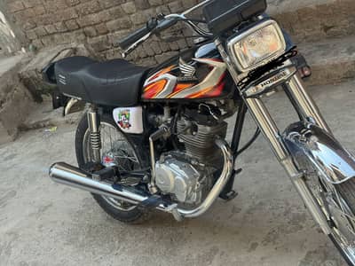 Honda 125 10 by 10 condition total ganman saman b sath mile ga iska