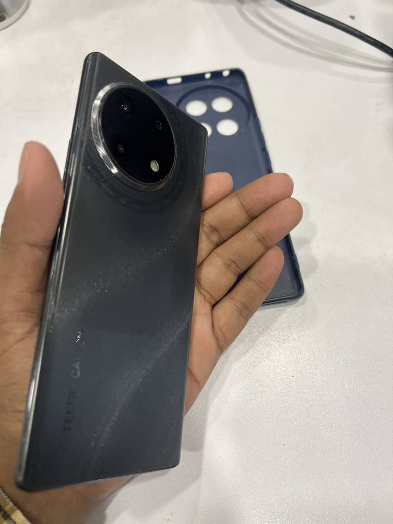 Tecno CAMON 30S 3