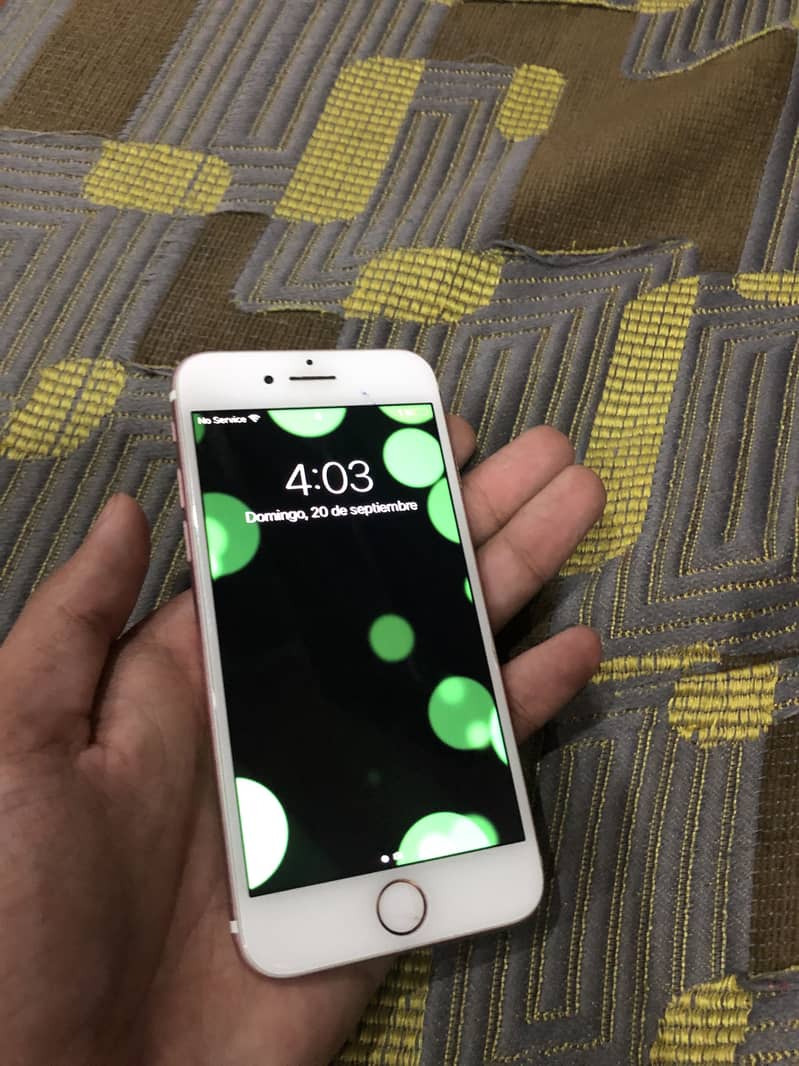Apple iPhone 7 1