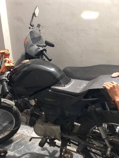 Honda cb 125 f fuel tank also use for project