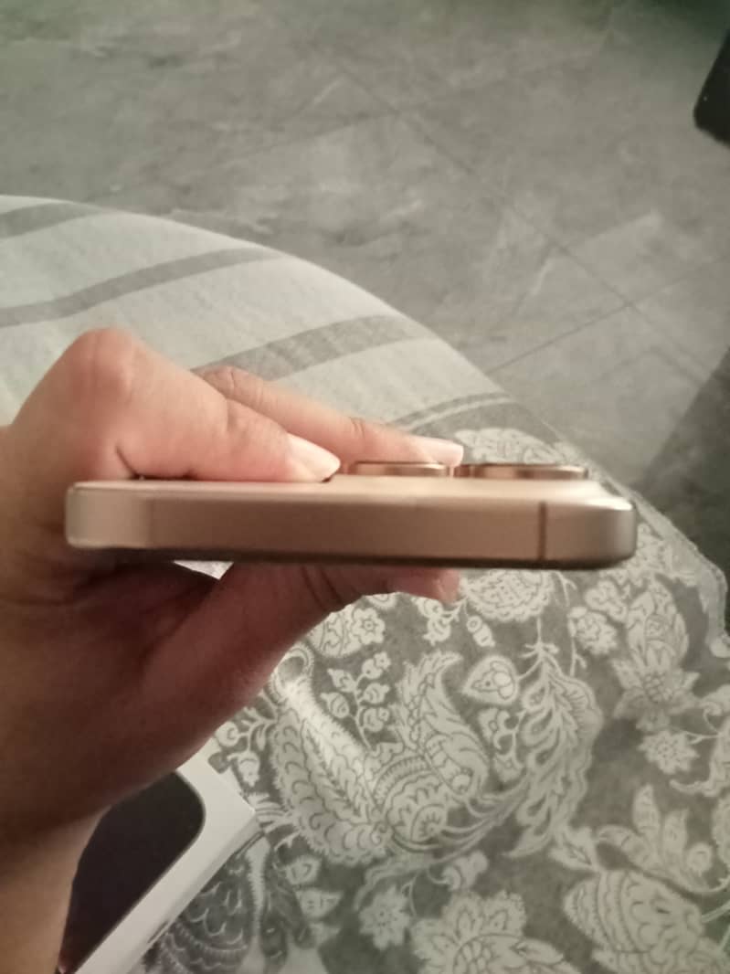 Apple iPhone 16 Pro Max factory unlock 2