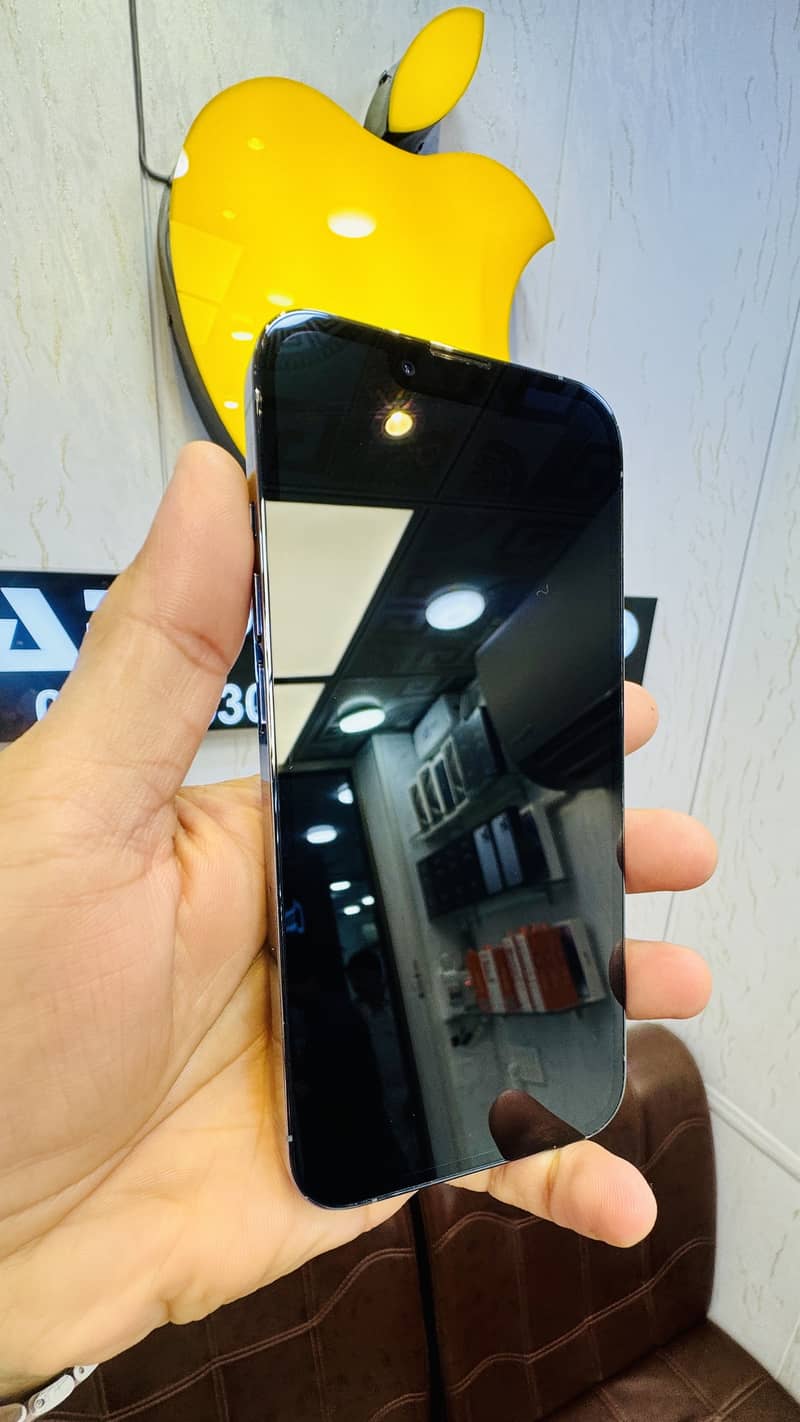 Apple iPhone 13 Pro 1