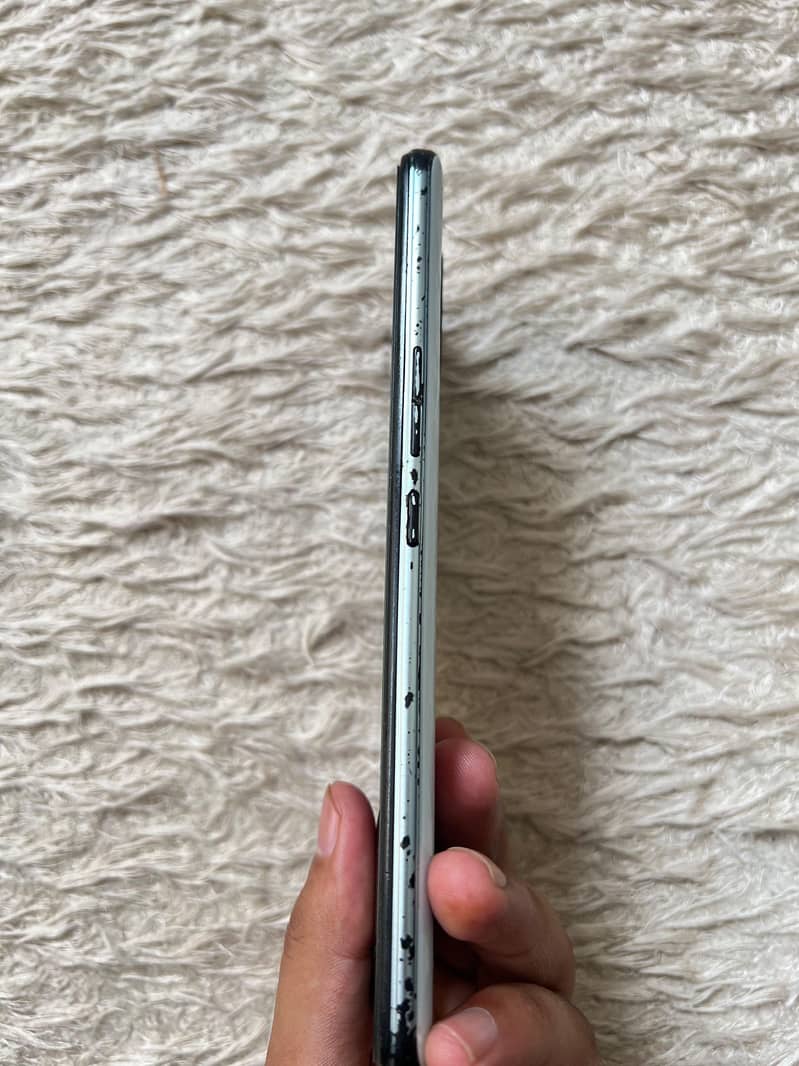 Tecno camon 16 SE 4