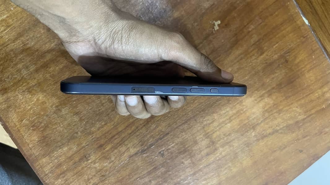 Apple iPhone 15 Pro 2