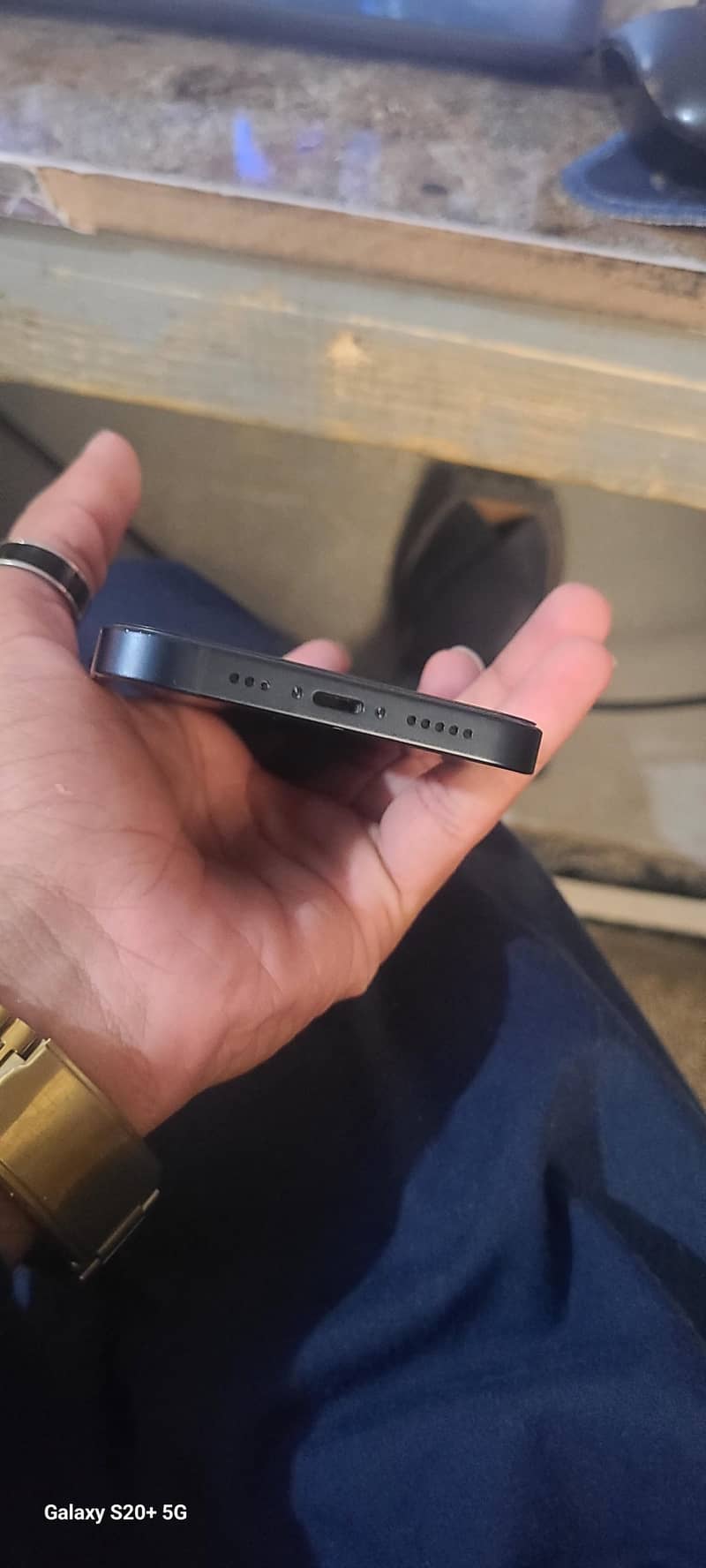 Apple iPhone 13 6