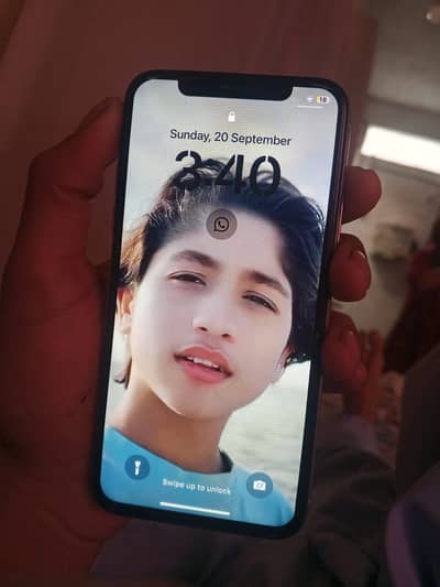 iPhone X 256GB Bypass - 100% Battery - Lush Condition