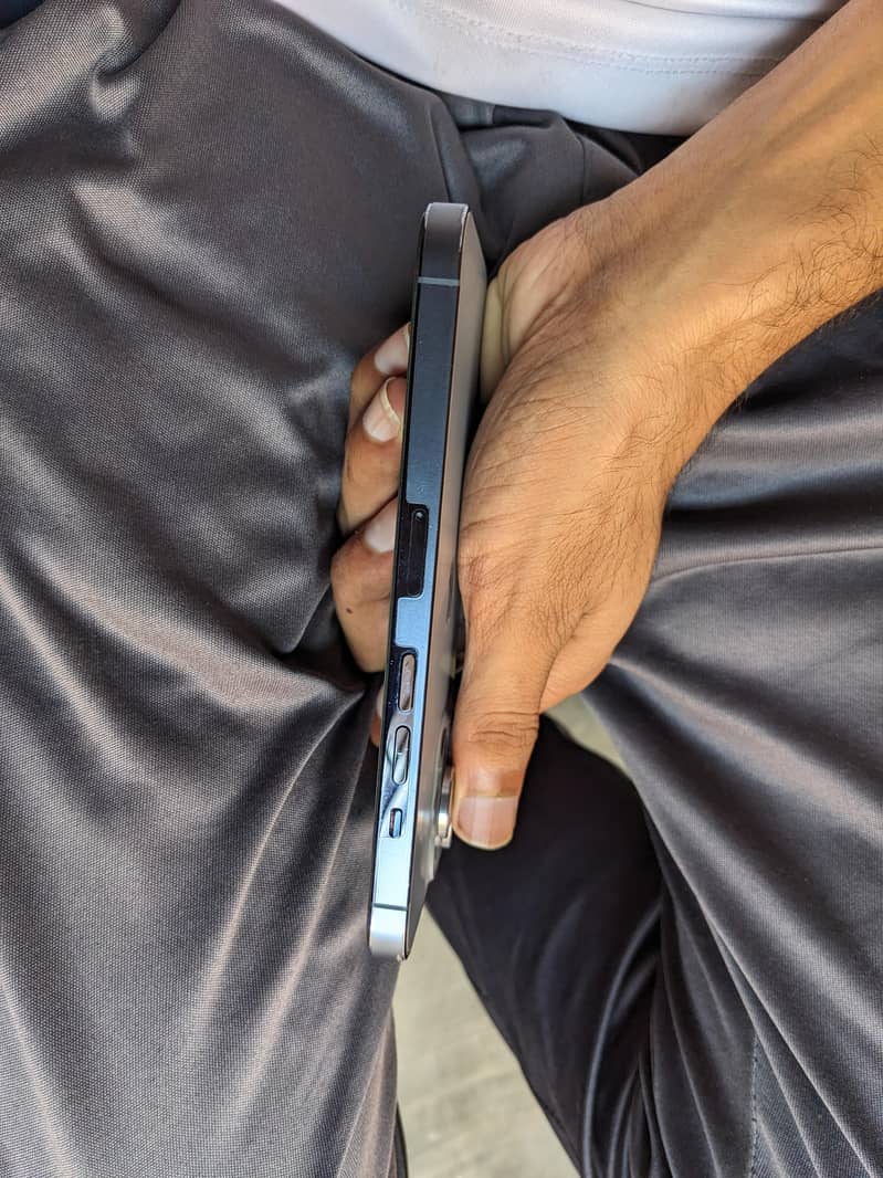 Apple iPhone 13 Pro 4