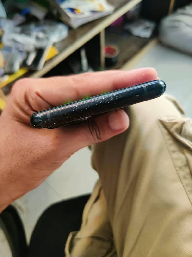 One Plus 9R 1