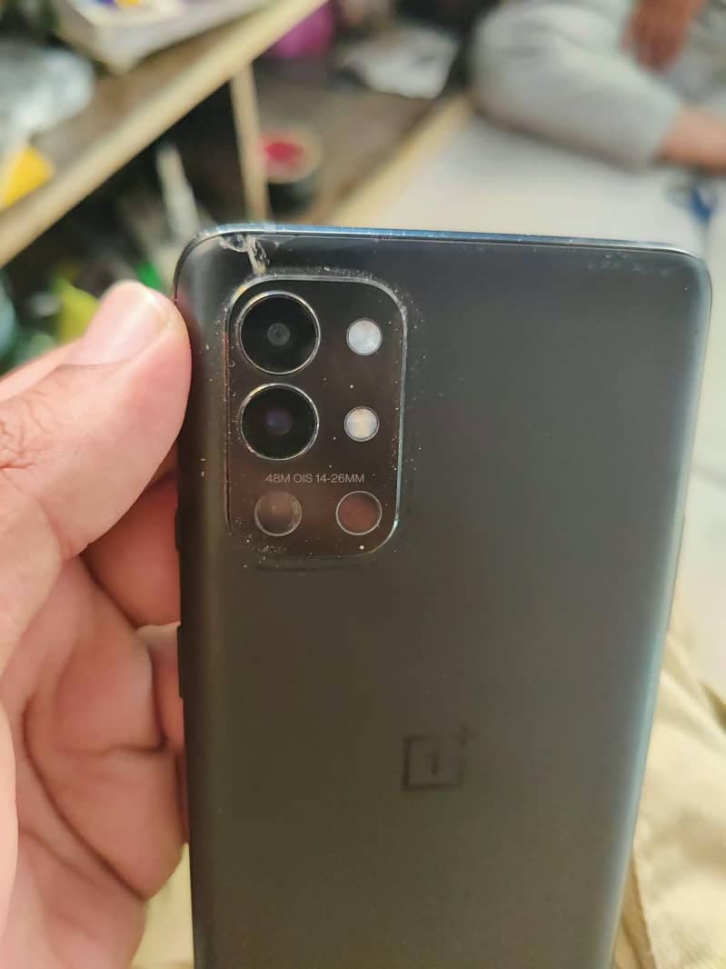 One Plus 9R 2