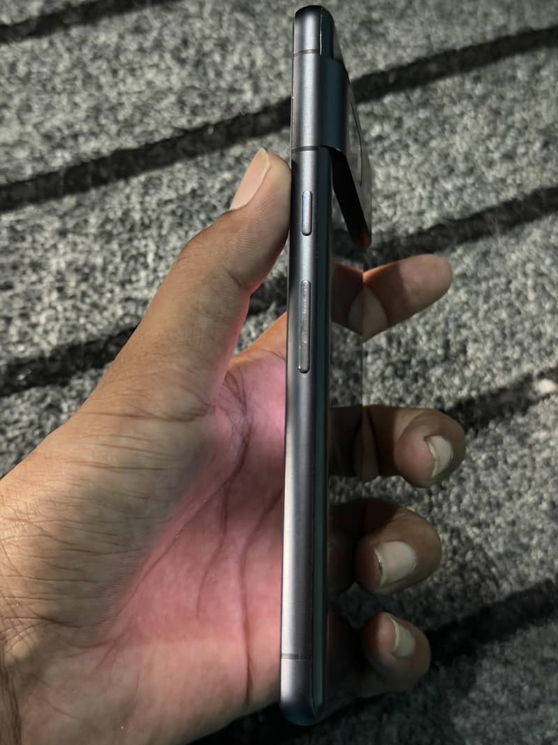 Google Pixel 7 4