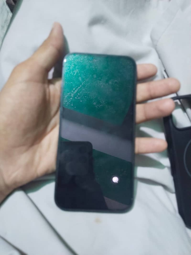 Apple iPhone 13 3