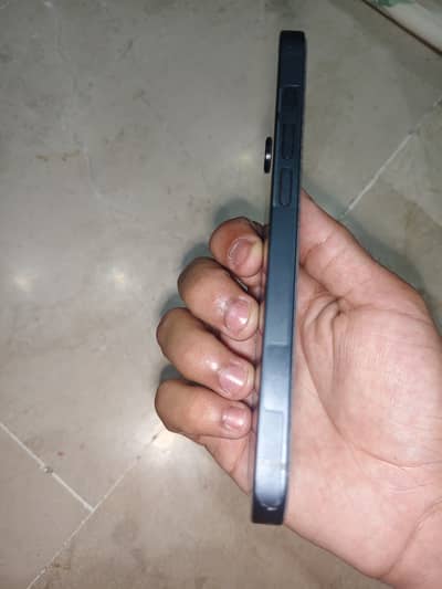 Apple iPhone 16e