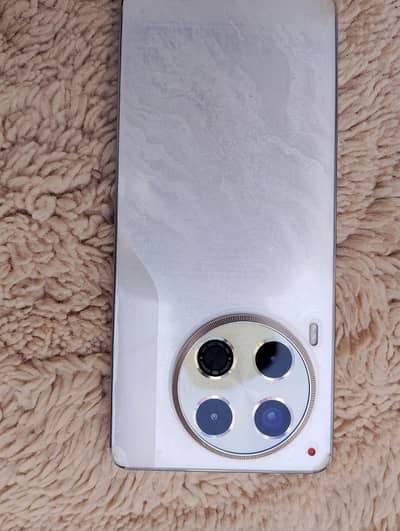 Tecno CAMON 30