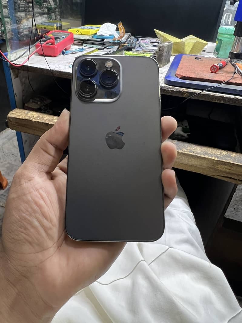 Apple iPhone 13 Pro 0
