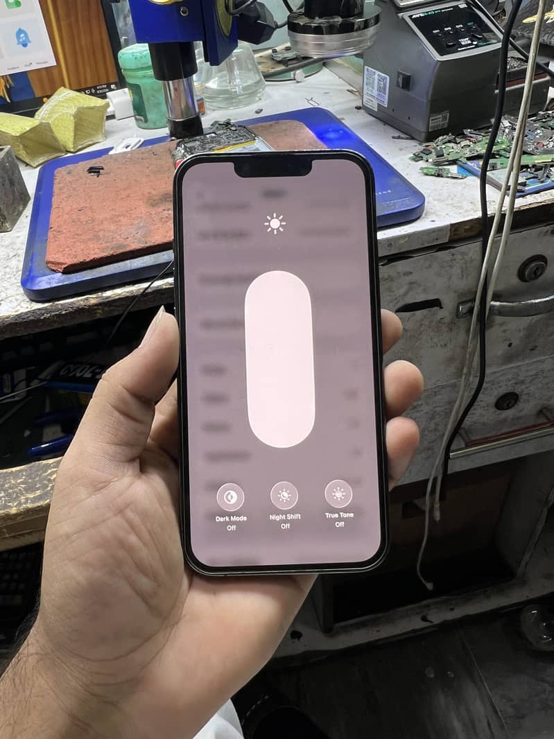 Apple iPhone 13 Pro 2