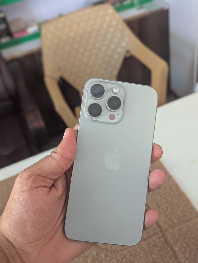 iphone 15 pro max 0