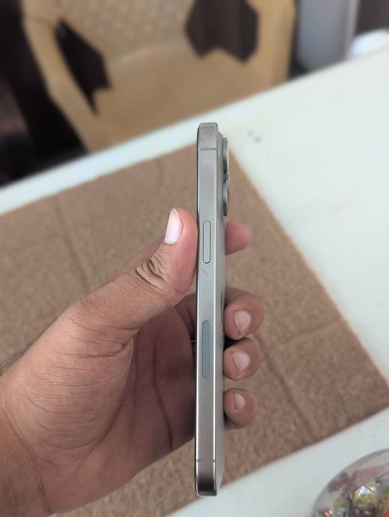 iphone 15 pro max 2