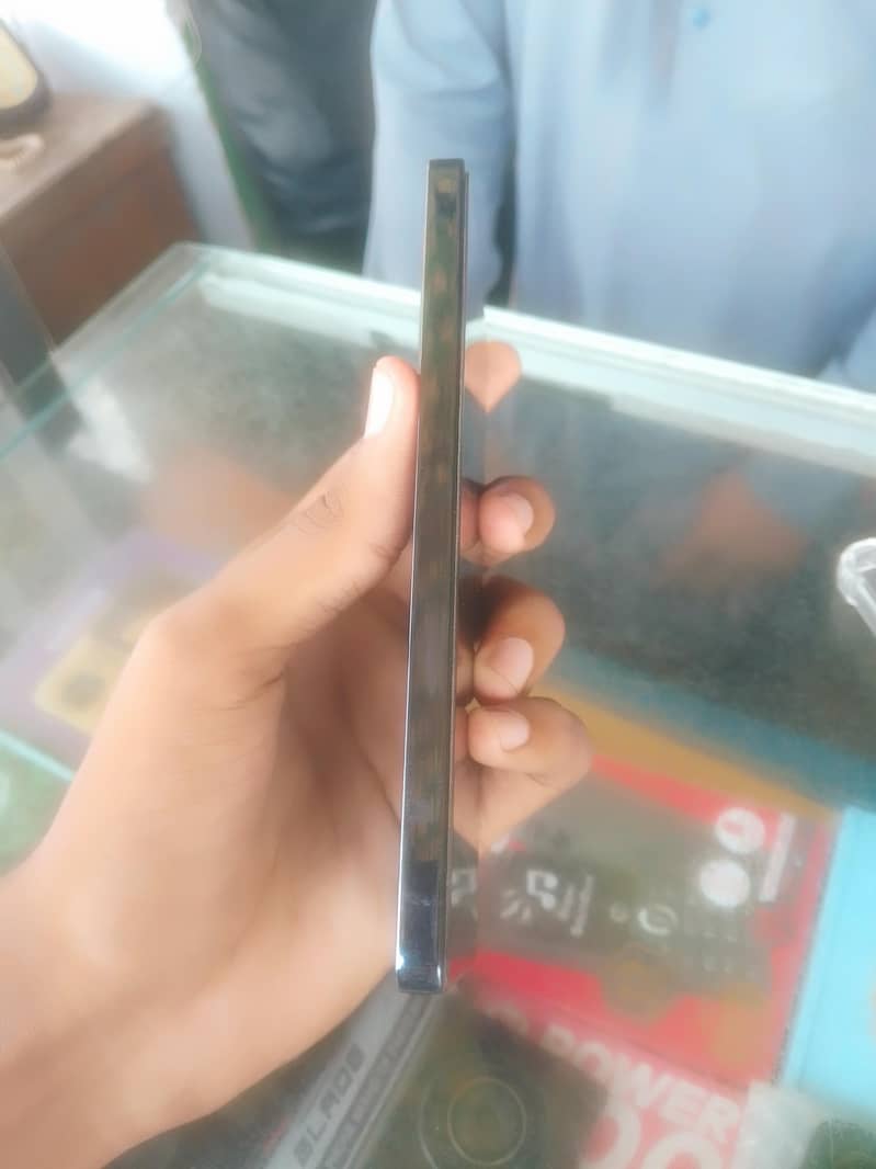Infinix Note 40 4