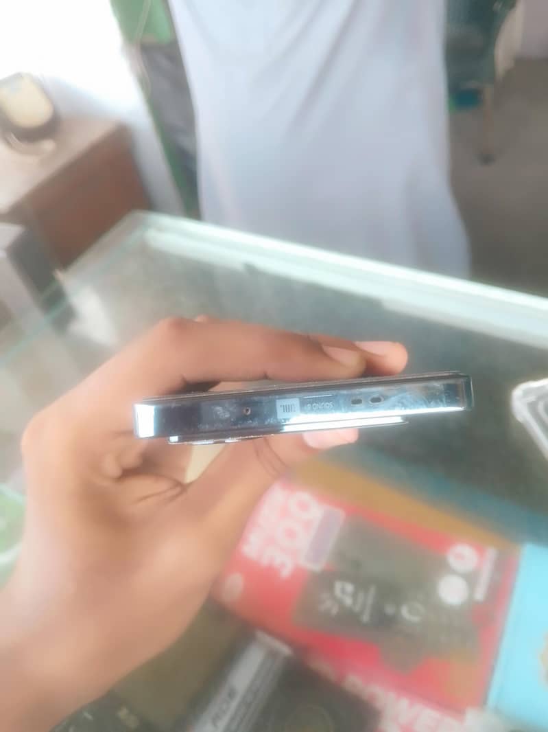 Infinix Note 40 5