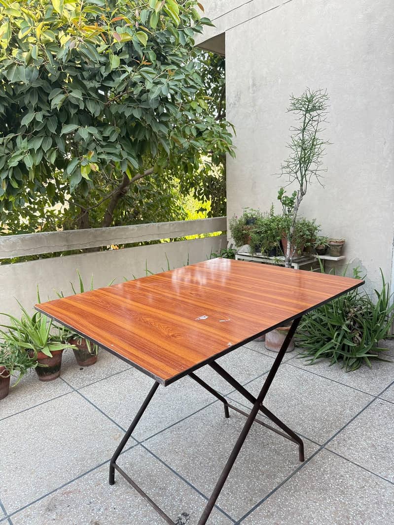 folding table 0
