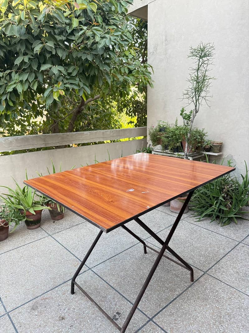 folding table 1