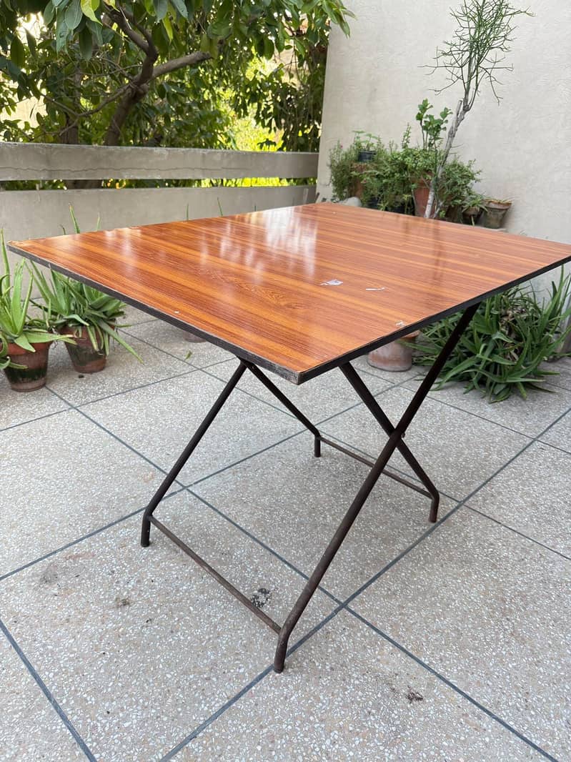 folding table 4