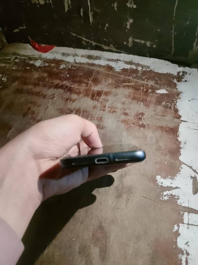 Google Pixel 8 2