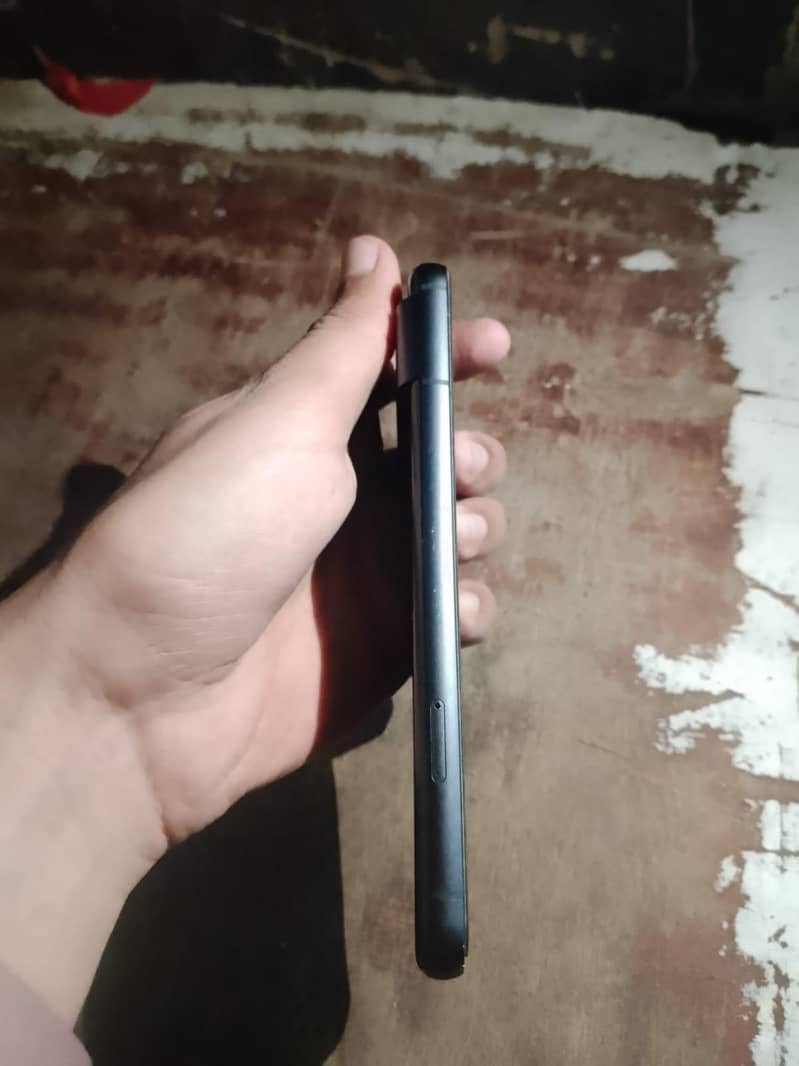 Google Pixel 8 4