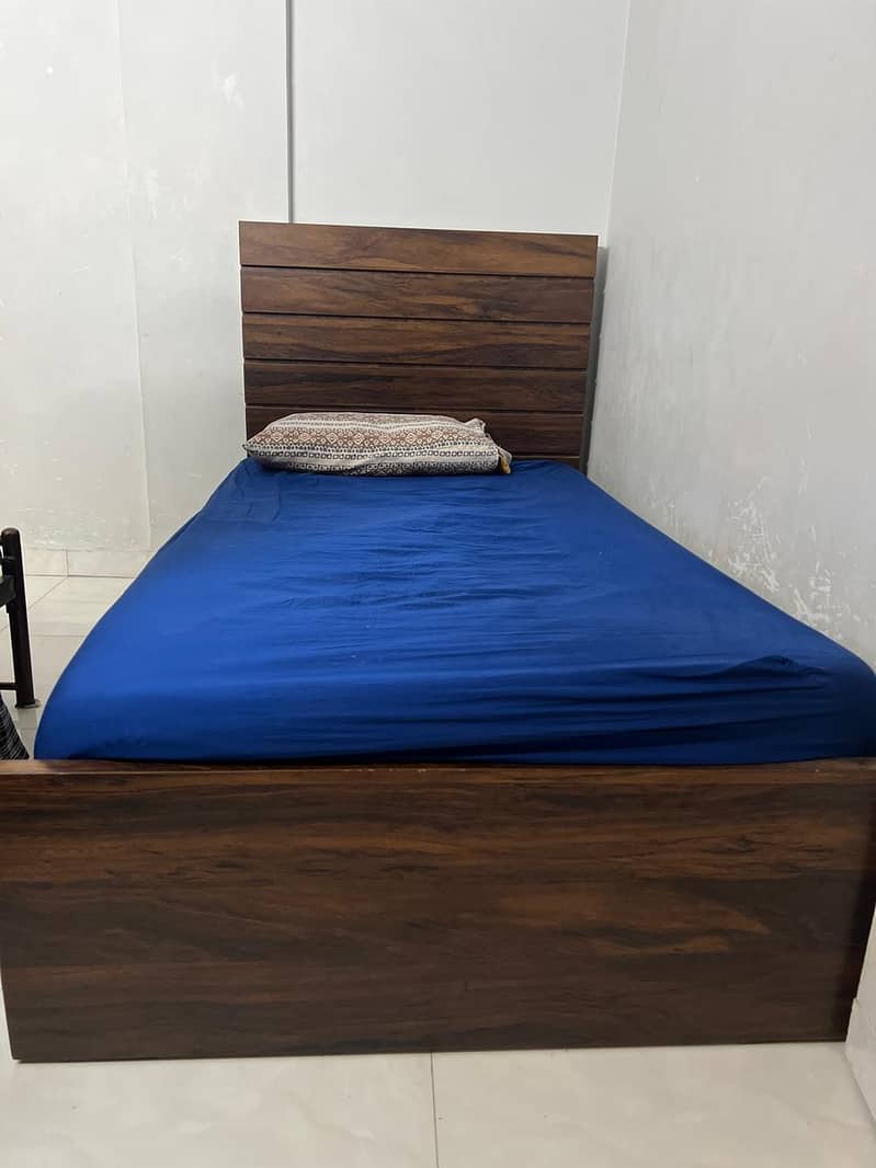 Single Bed 0