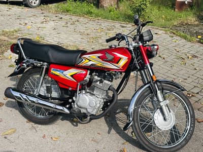 Honda CG125 2025