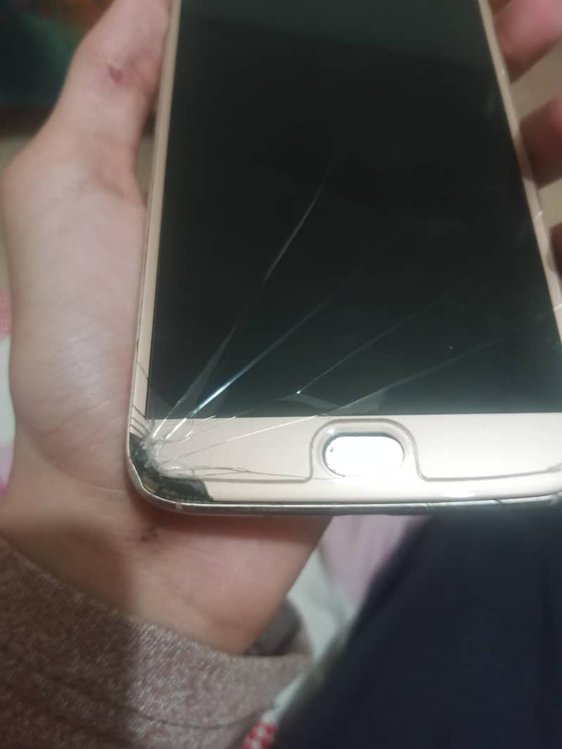 Model:moto g5s plus 1