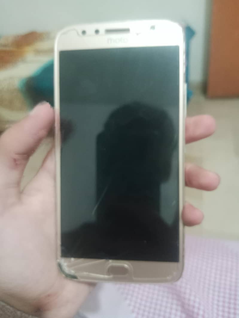 Model:moto g5s plus 2