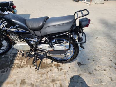 Suzuki Gs 150 SE 2022/ 2023